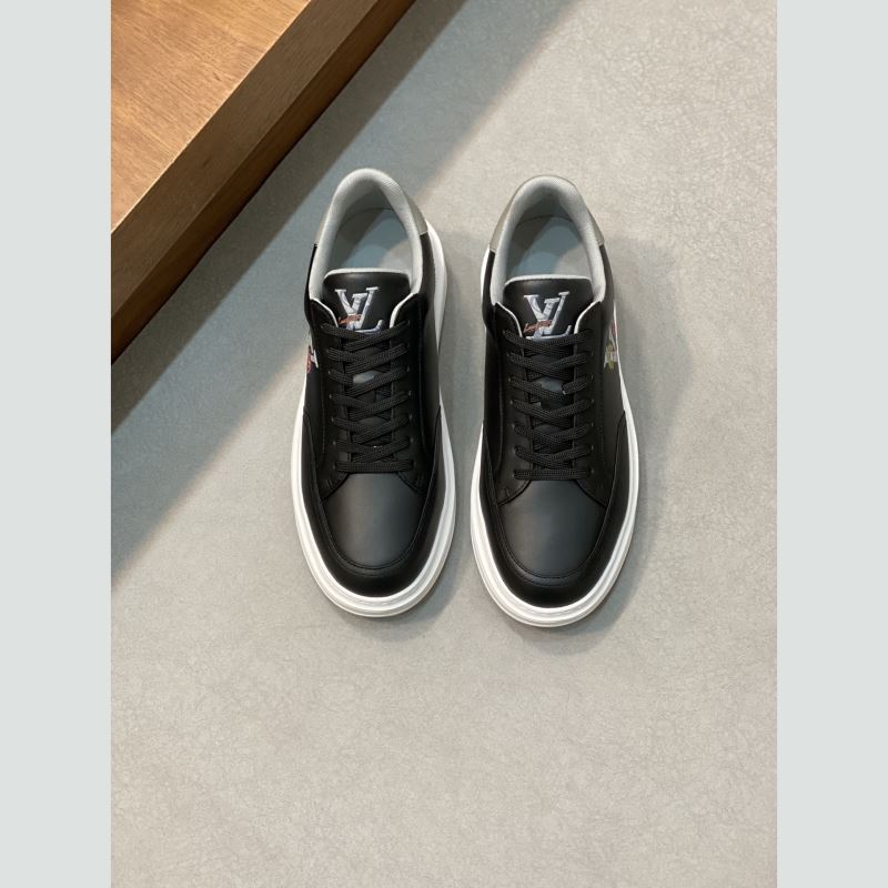 l**is V*t*n sneakers